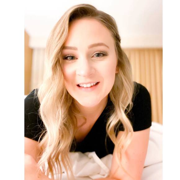 Meet your Posher, Nikki - Picture 1 of 1